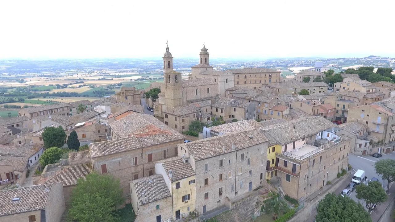 Il Castello Affittacamere Montecosaro  Eksteriør billede